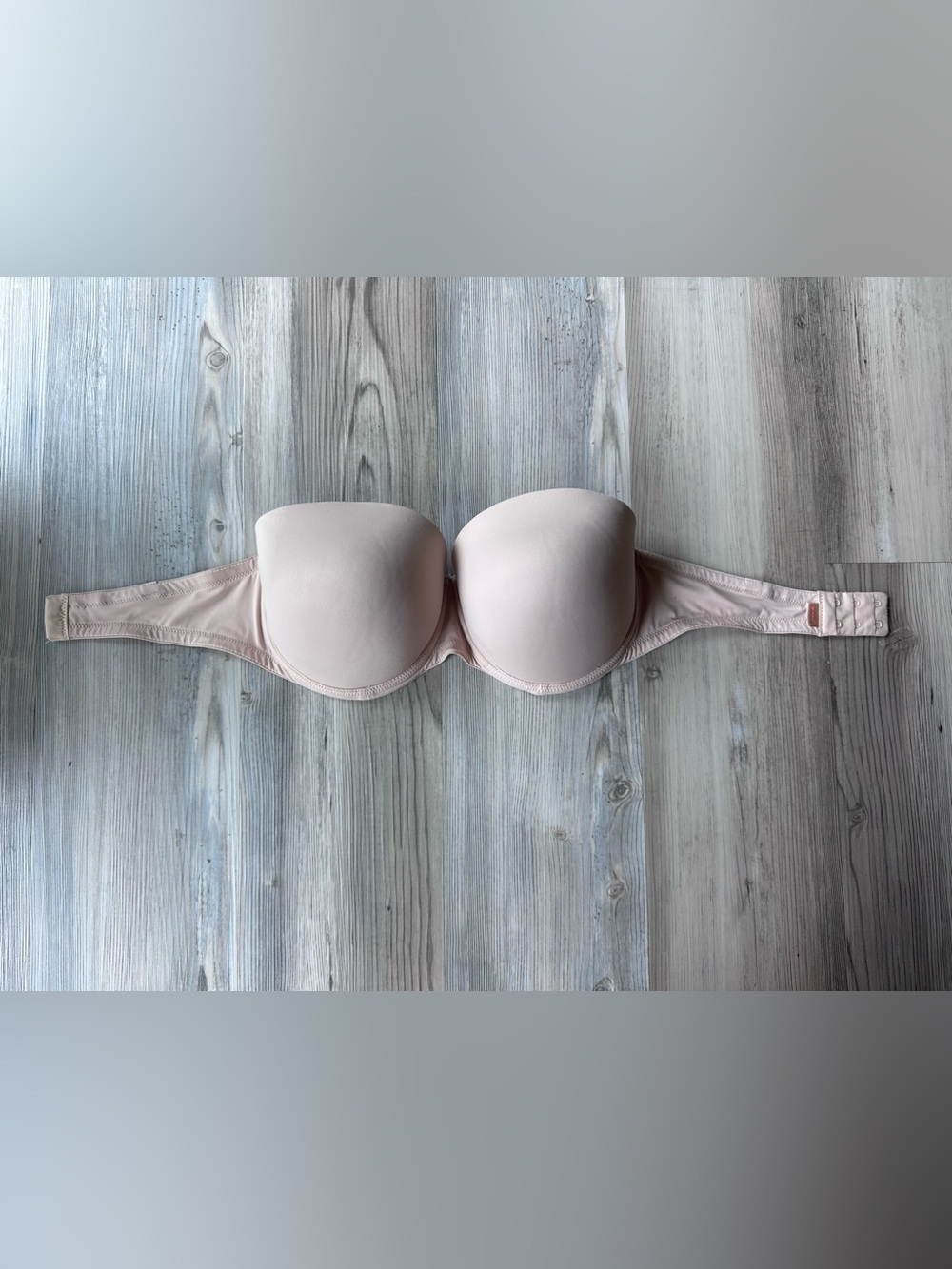 Victoria’s Secret PINK Nude Strapless Push Up Bra 34DDD